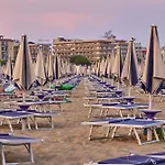 Cozy With Outdoor Pool Bibione